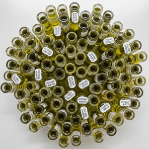 Procesamiento de muestras de aceite de oliva durante campaña Muestras de aceite de oliva de diferentes lotes para análisis fisicoquímico durante campaña oleícola en laboratorio acreditado